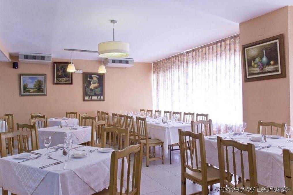 Apartamentos Resitur Sevilha Restaurante foto